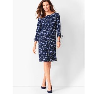 Talbots - NWOT - CREPE SHIFT DRESS - FLORAL PRINT